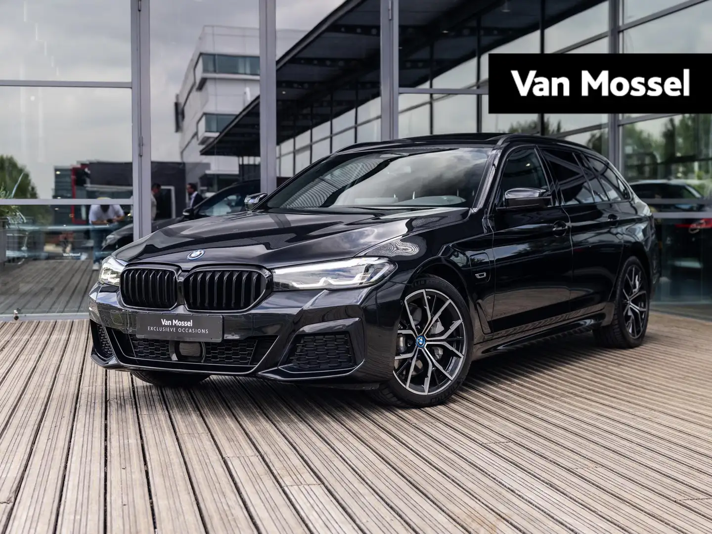 BMW 530 5-serie Touring 530e xDrive Executive | M-SPORT | Noir - 1