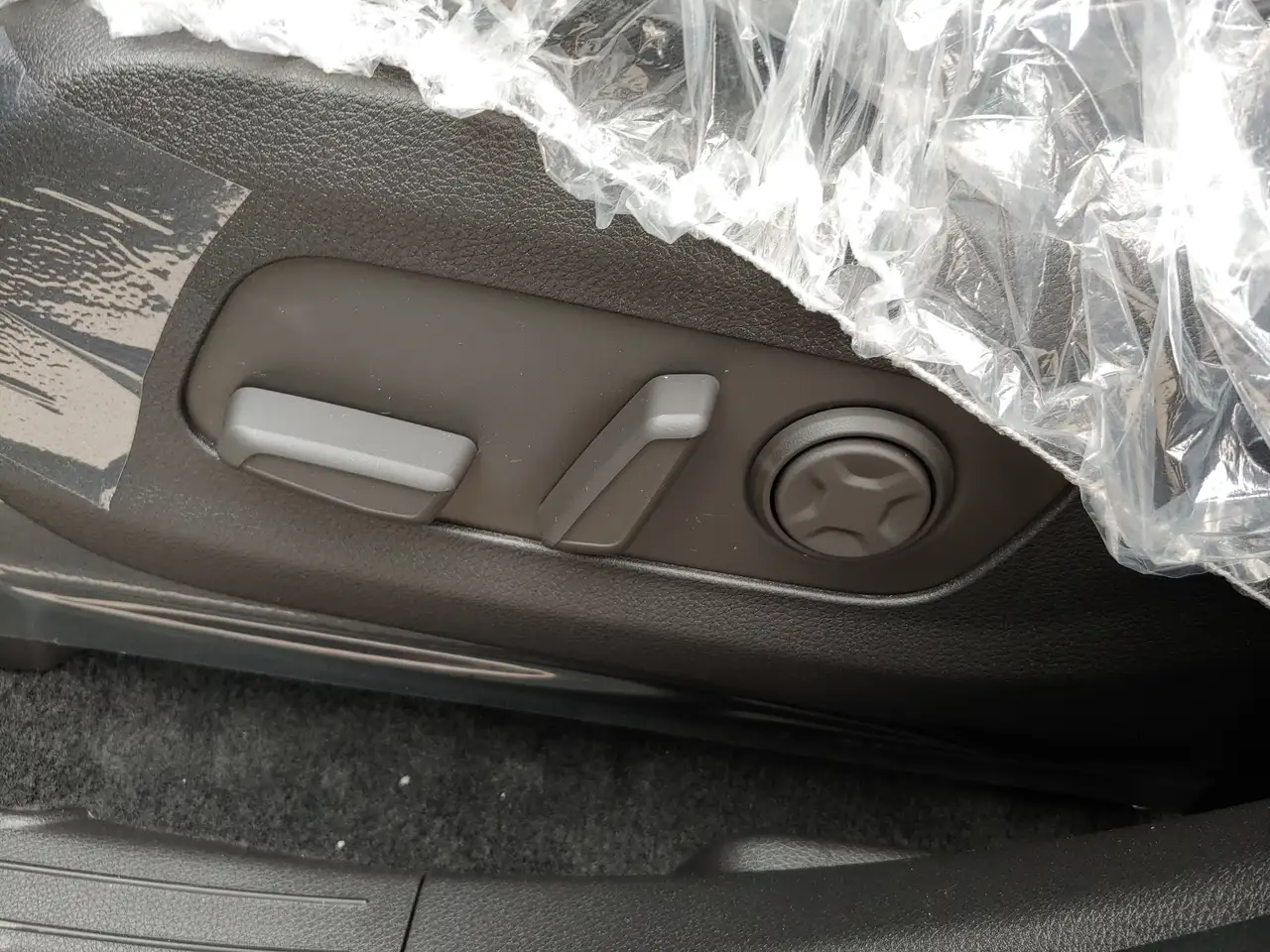 Kia Carnival снимка Kia Carnival