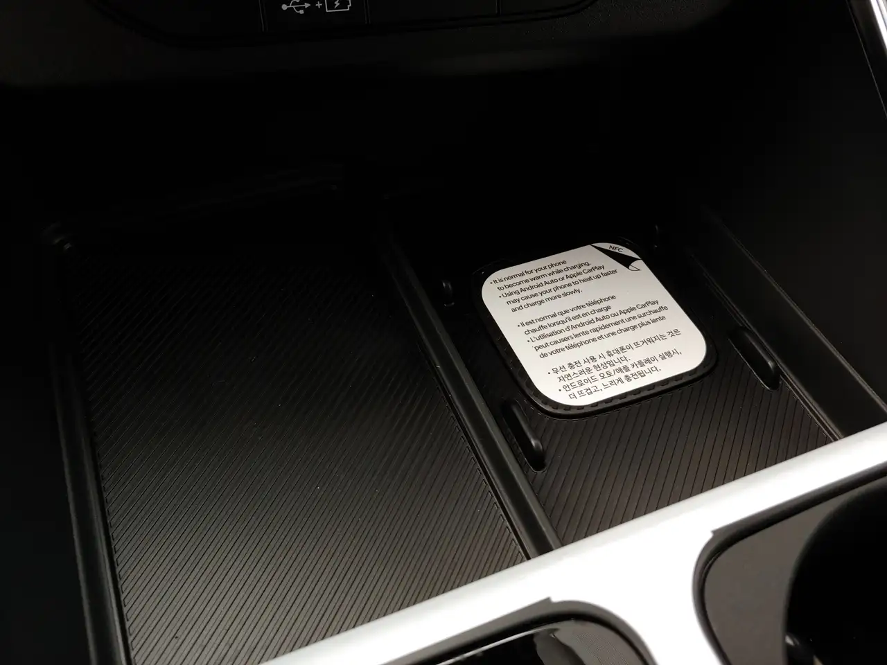 Kia Carnival снимка Kia Carnival