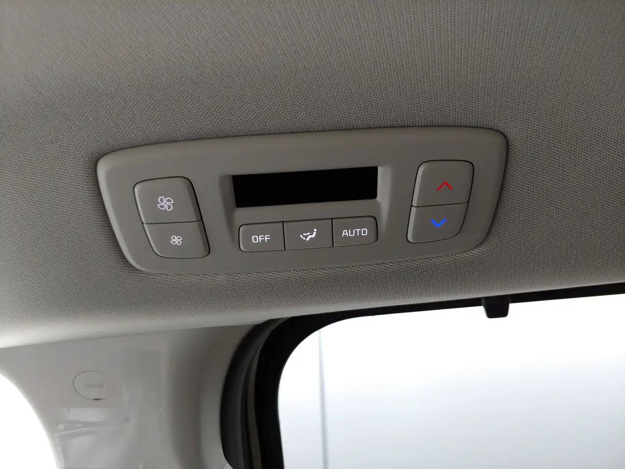 Kia Carnival снимка Kia Carnival