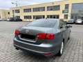 Volkswagen Jetta VI Highline TÜV NEU Grigio - thumbnail 4