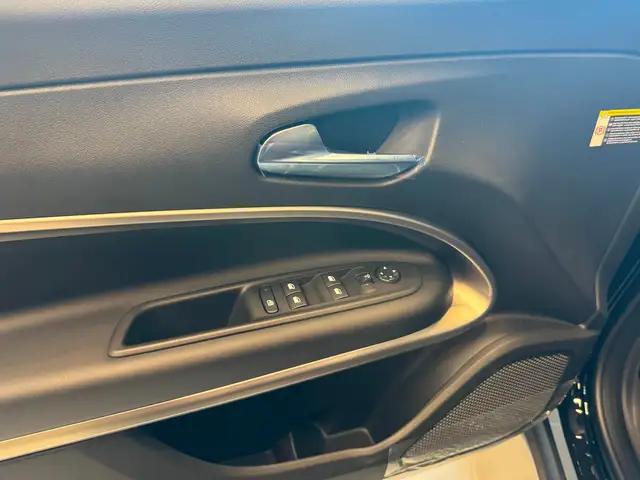 Jeep Avenger view 8