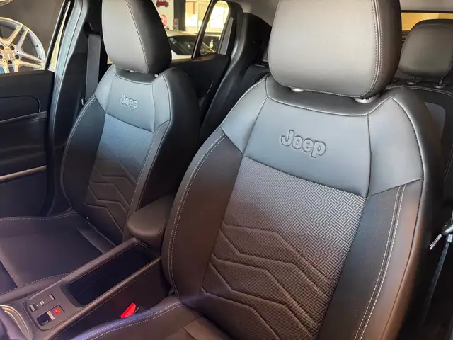 Jeep Avenger view 13