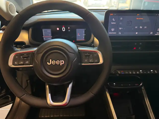 Jeep Avenger view 11