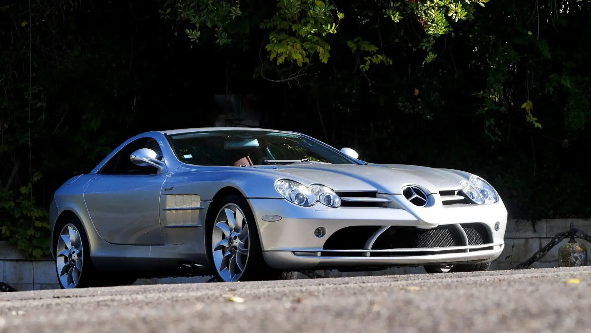 Mercedes-Benz SLR McLaren Grey - 2