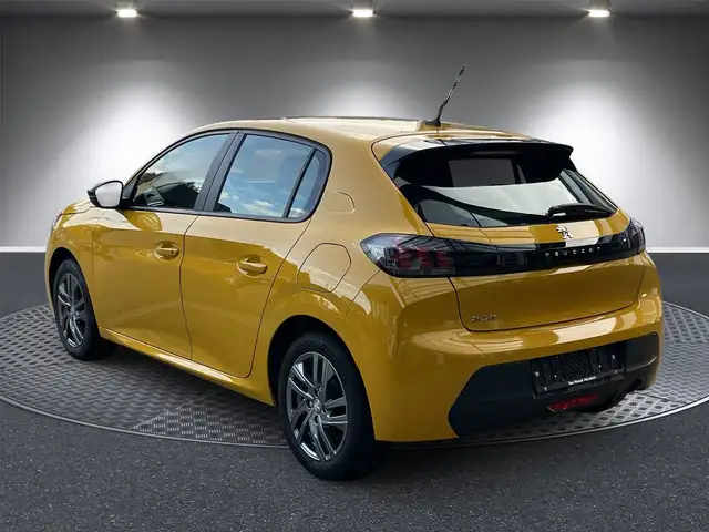 Peugeot 208 view 3