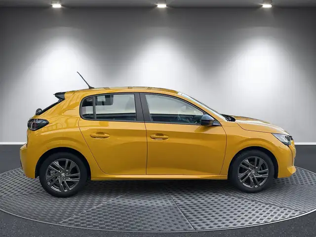 Peugeot 208 view 6