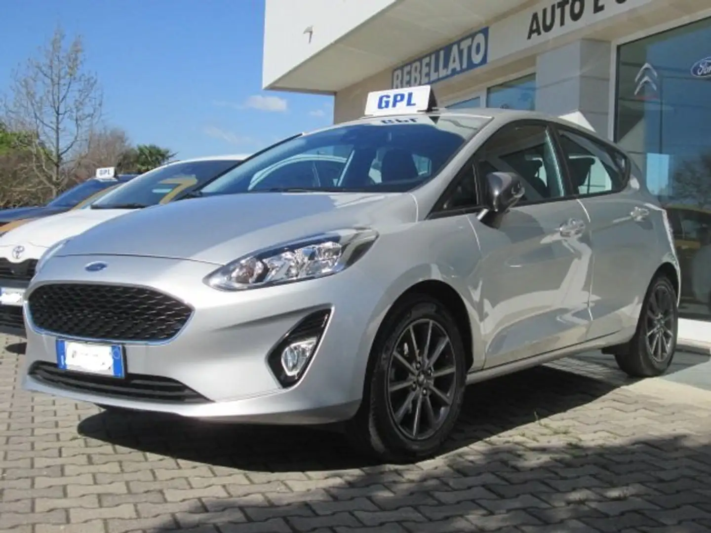 Ford Fiesta Fiesta 5p 1.1 Business Gpl 75cv my20.25 Plateado - 1