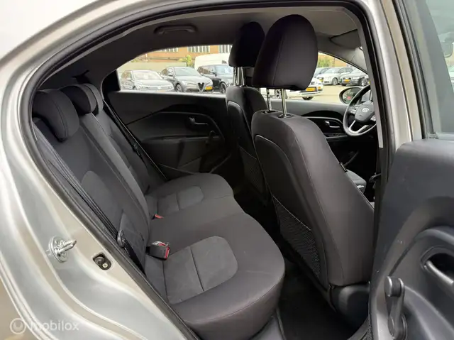 Kia Rio view 19