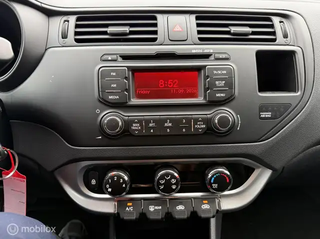 Kia Rio view 16