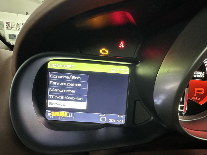 Ferrari California 3.9 V8 — photo 31
