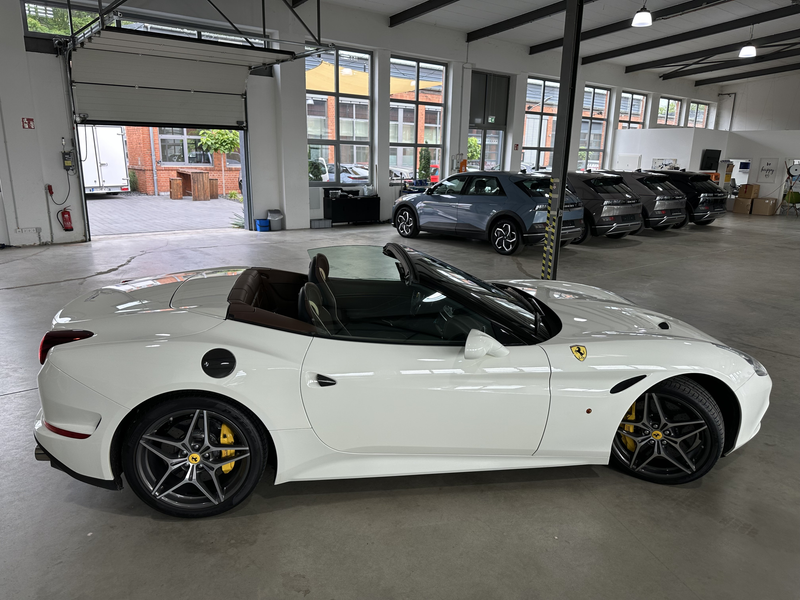 Ferrari California 3.9 V8 — photo 4