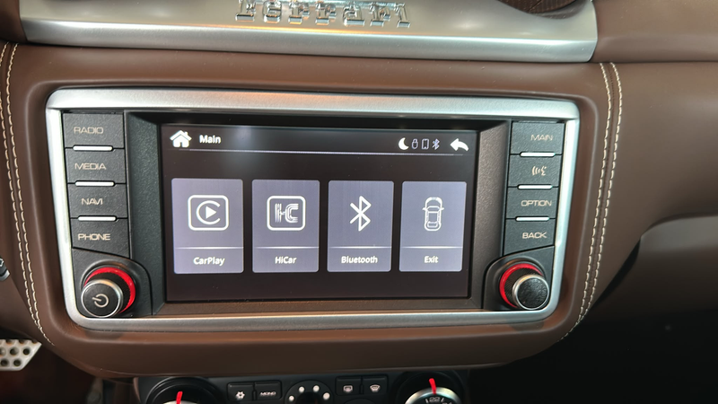 Ferrari California 3.9 V8 — photo 25