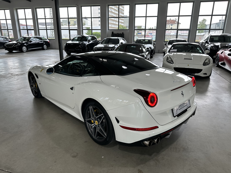 Ferrari California 3.9 V8 — photo 12