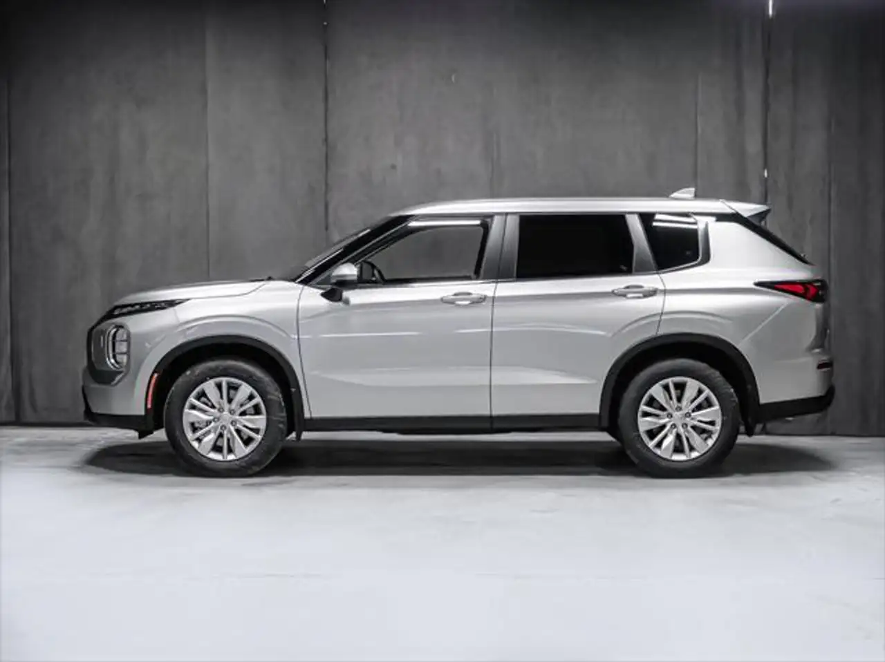 Mitsubishi Outlander снимка Mitsubishi Outlander