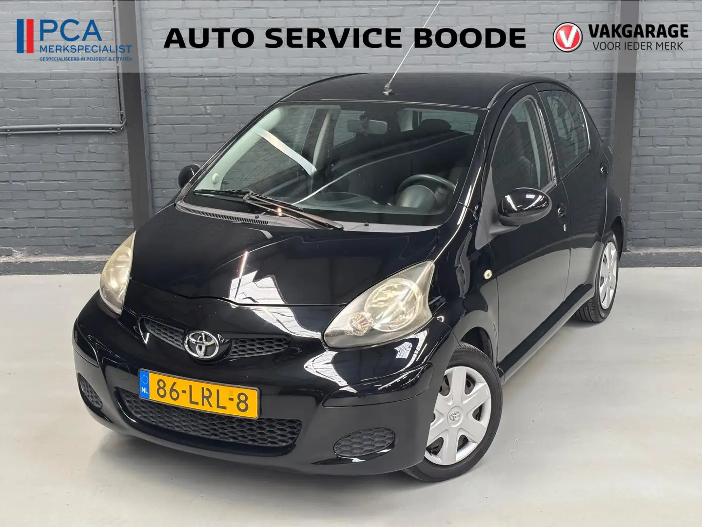 Toyota Aygo 5-deurs 1.0-12V Comfort automaat - 52.931 km NAP! Zwart - 1