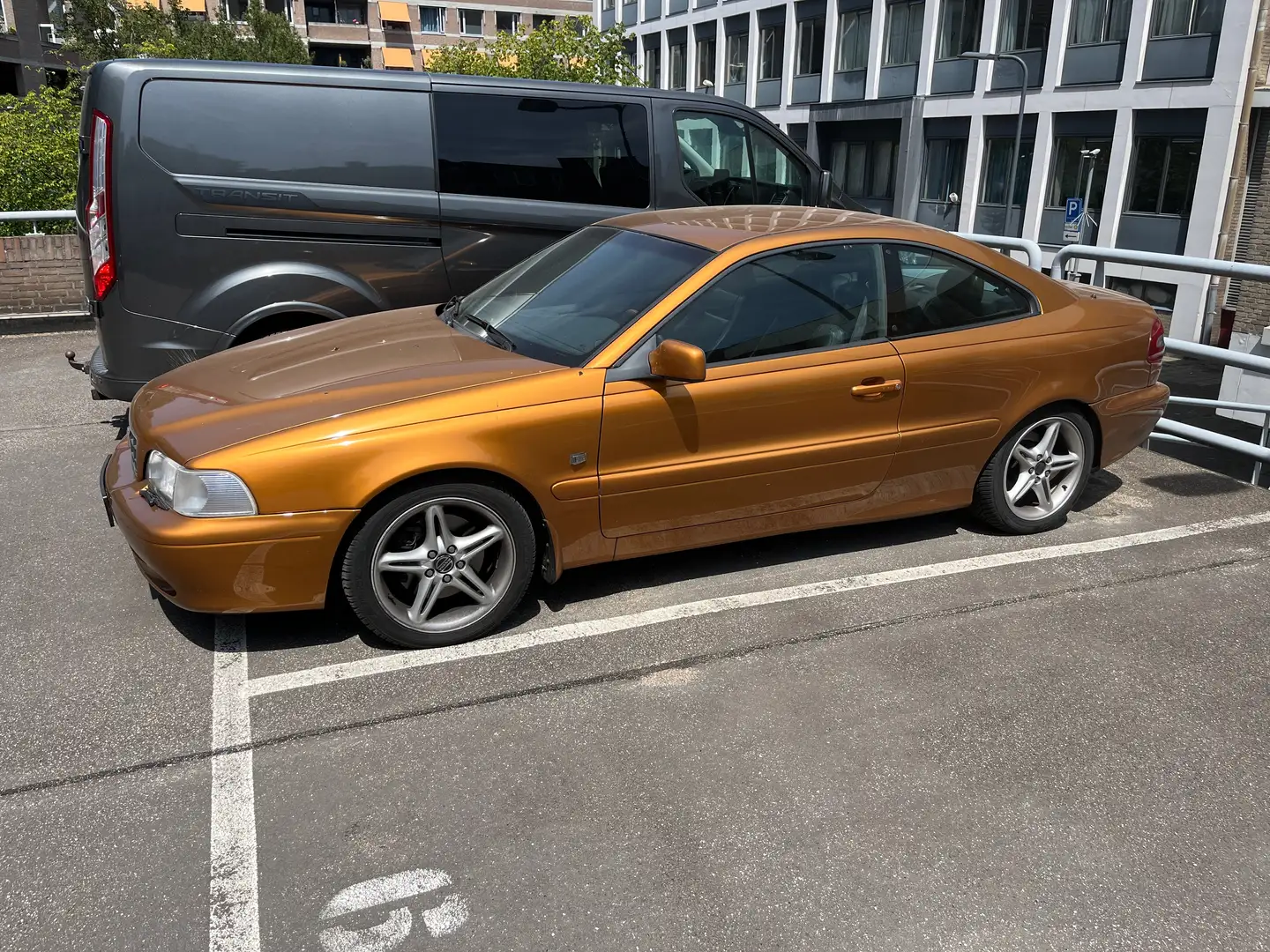 Volvo C70 C70 2.3 T-5 Comfort-Line Geel - 2