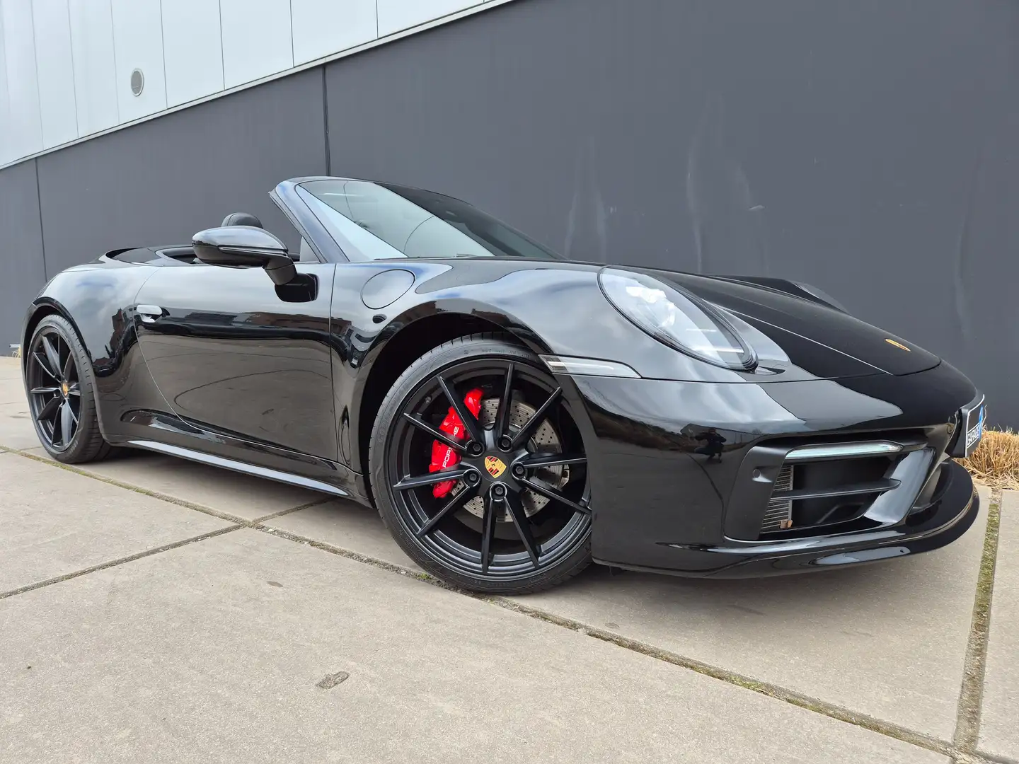 Porsche 992 **VERKOCHT** Černá - 1
