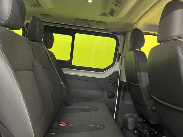 Nissan Primastar view 11