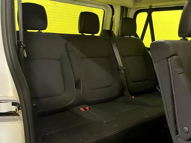 Nissan Primastar view 14