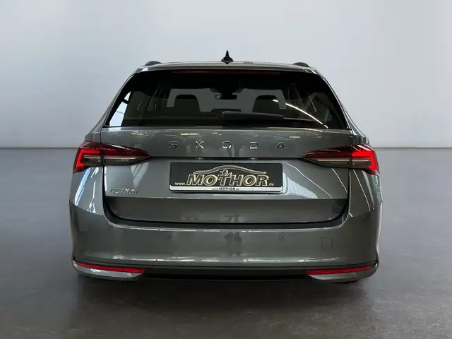 Skoda Octavia view 7