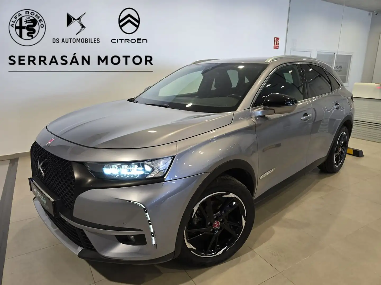 DS Automobiles DS 7 Crossback 180 Automático Performance Line Gris - 1
