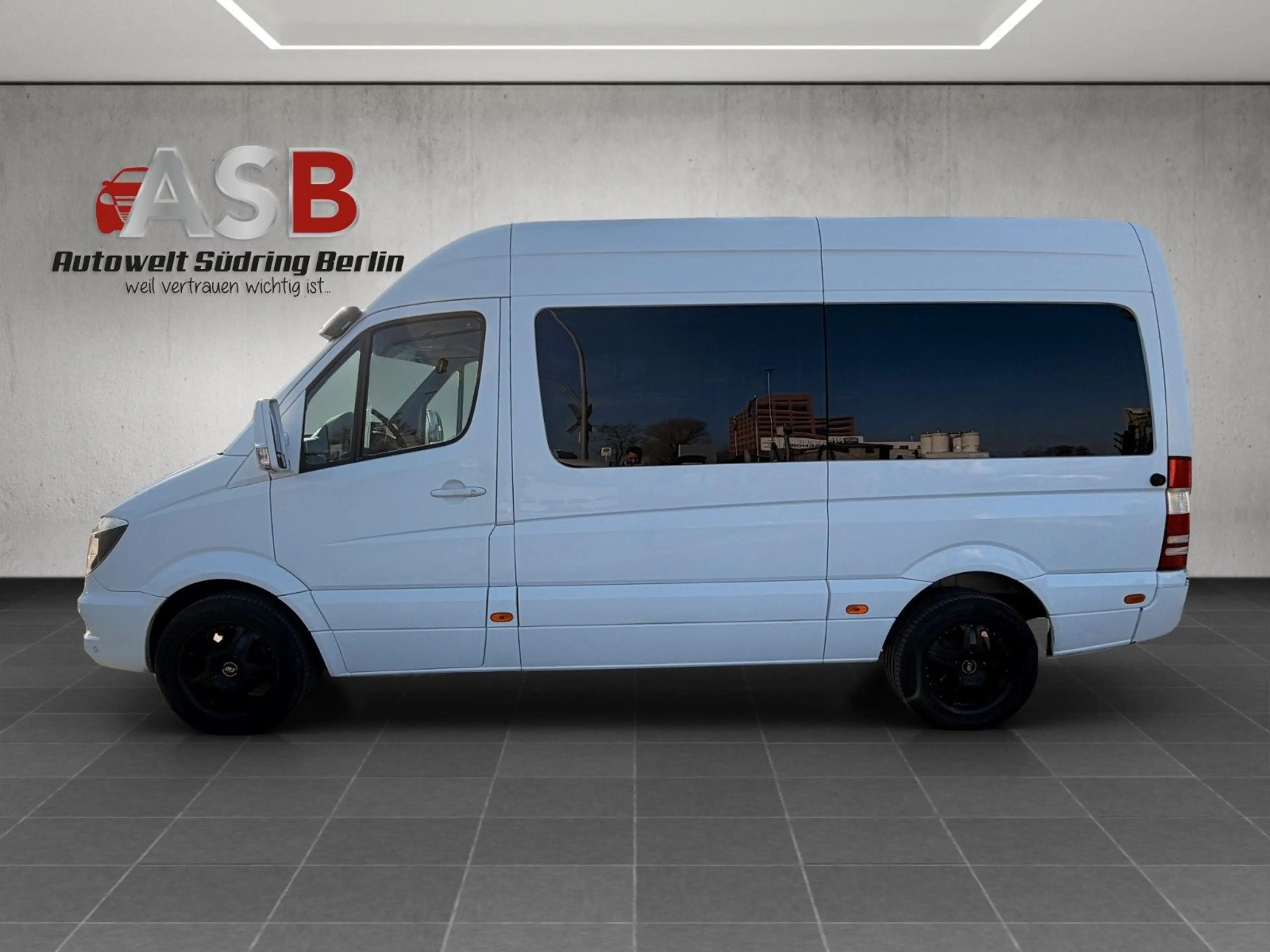 Mercedes-Benz Sprinter II Bett*Leder*6-Sitzer*Klimaanlage — photo 5