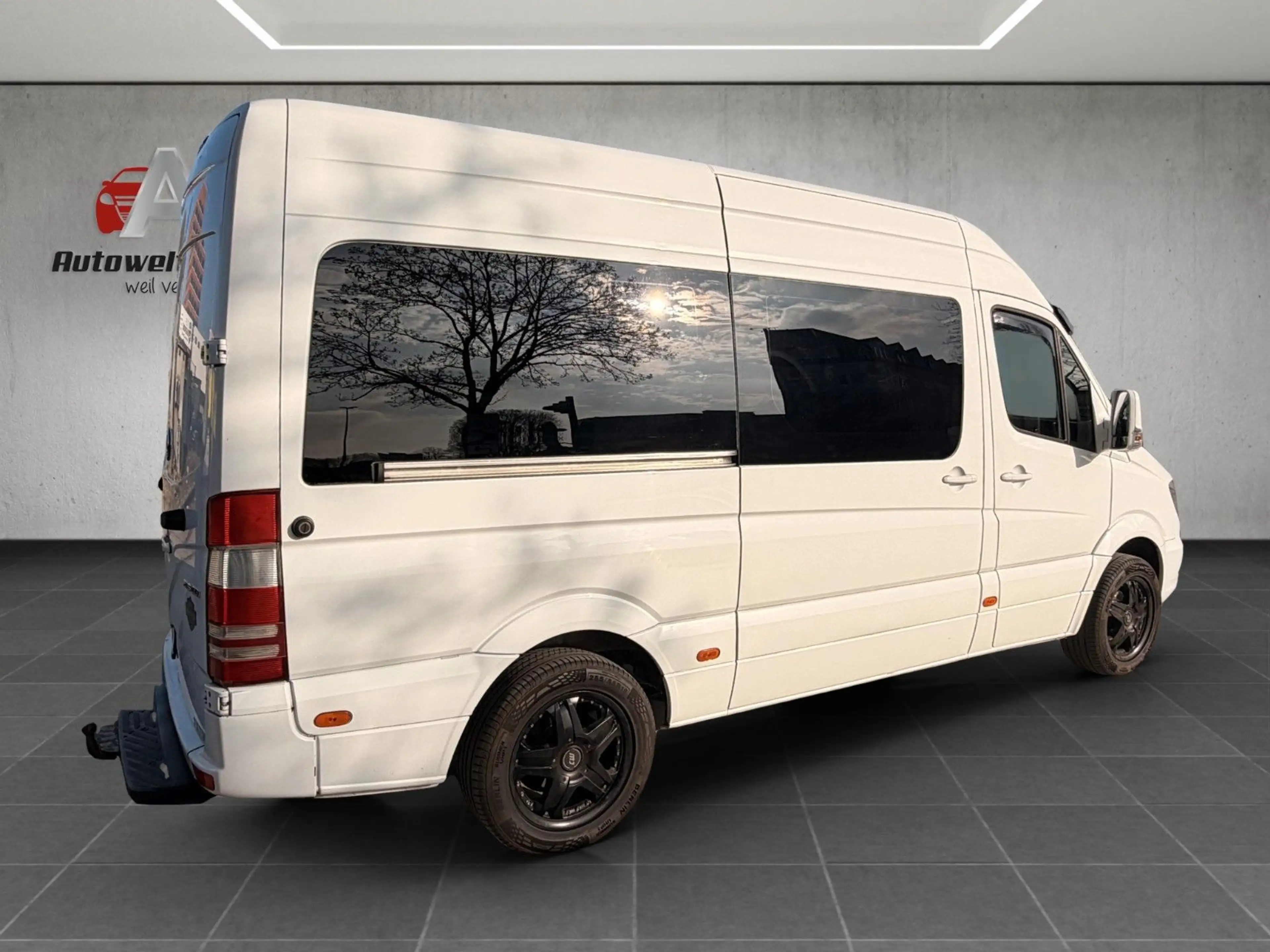 Mercedes-Benz Sprinter II Bett*Leder*6-Sitzer*Klimaanlage — photo 4
