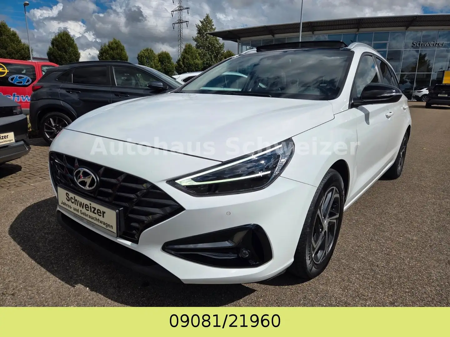 Hyundai i30 cw Intro Edition DCT Weiß - 1