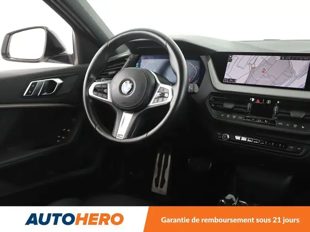 BMW 1 Series view 13