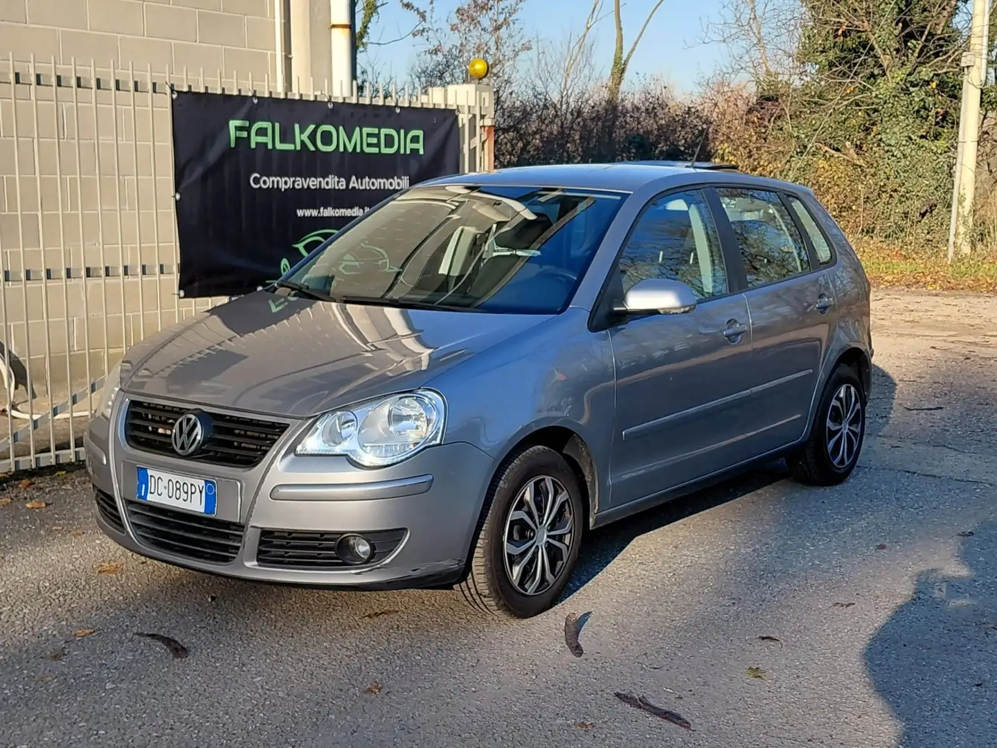 Volkswagen Polo IV 2005 1.2 UNICO PROPRIETARIO (Neopatentati) Grigio - 1