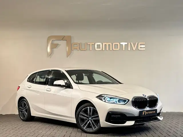 BMW 1 Series view 7