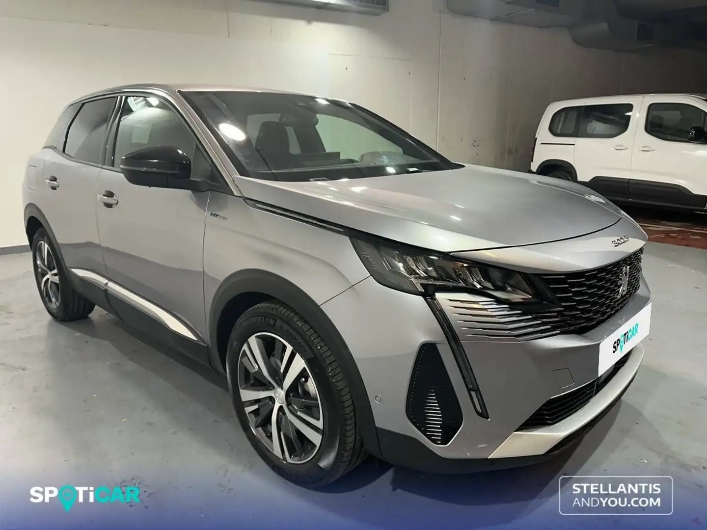 Peugeot 3008 225 e-EAT8 Allure Pack Grau - 2