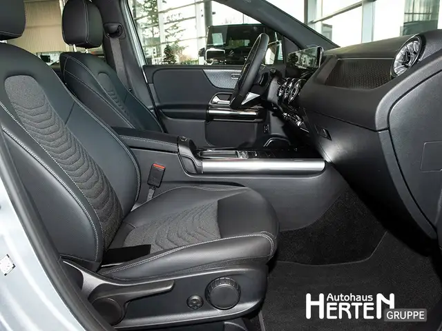 Mercedes-Benz B-Class view 6