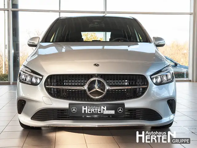 Mercedes-Benz B-Class view 2
