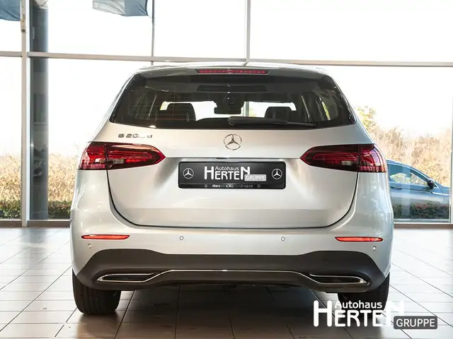 Mercedes-Benz B-Class view 4