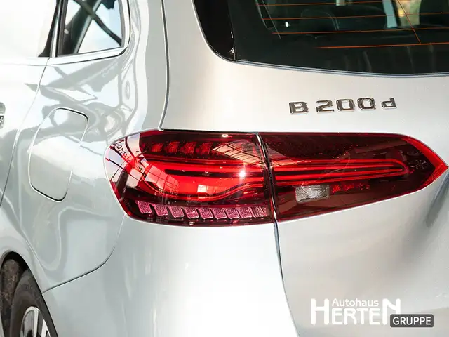 Mercedes-Benz B-Class view 14