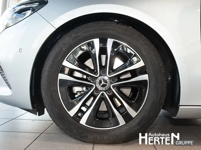Mercedes-Benz B-Class view 5