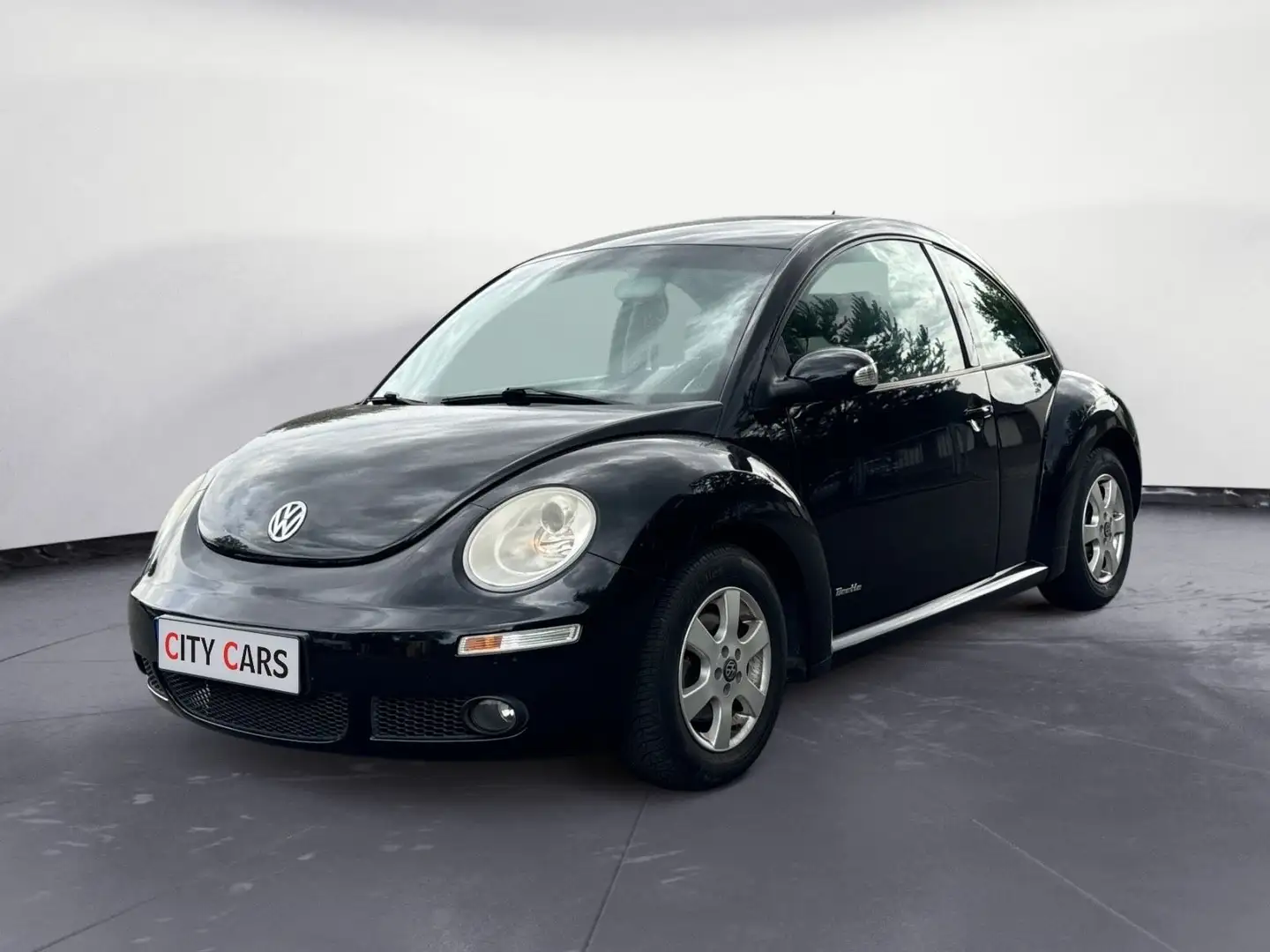 Volkswagen New Beetle Lim. 1.6 Klima Tempomat Schwarz - 1