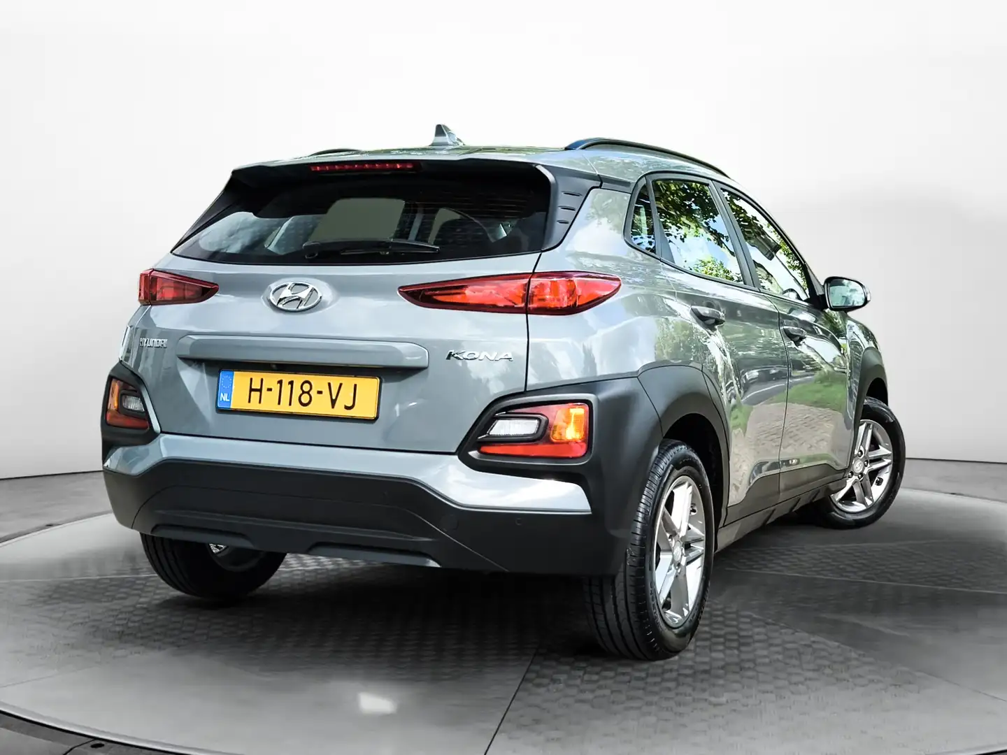 Hyundai KONA 1.0 T-GDI Comfort (120 PK) 1e-Eig. & Keurig-Onderh Серый - 2