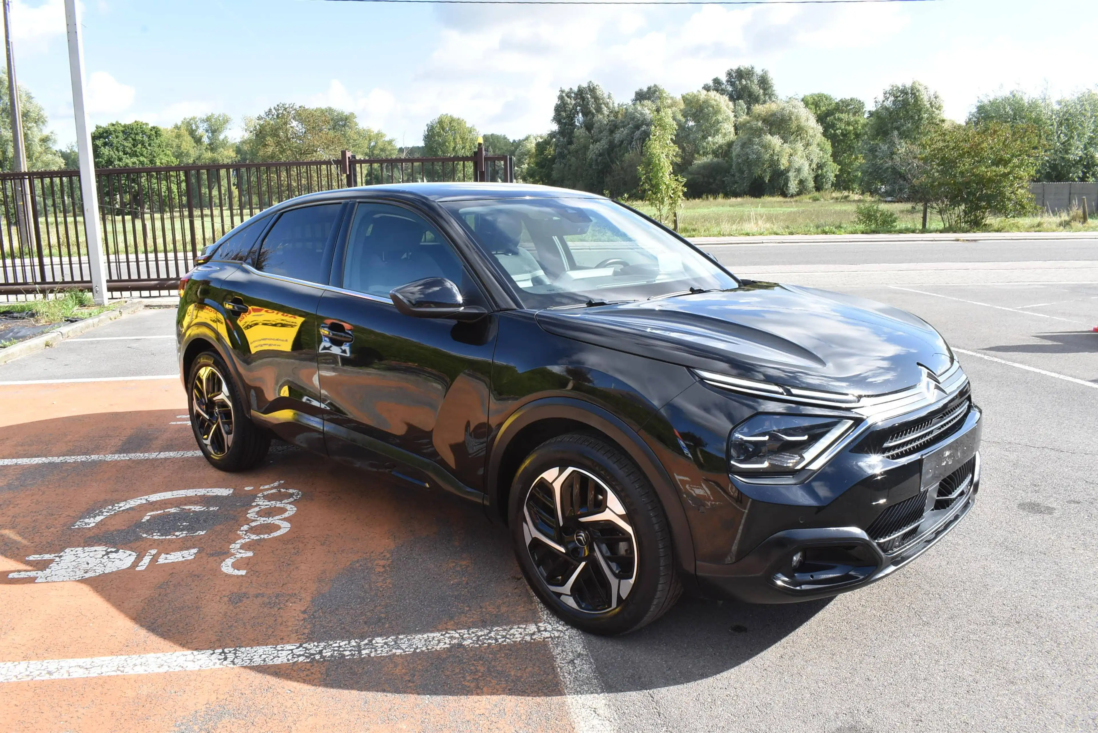 Citroen C4 1.2i  Shine Pack Airco/Full Led/CarPlay***12M GARANTIE*** — photo 5