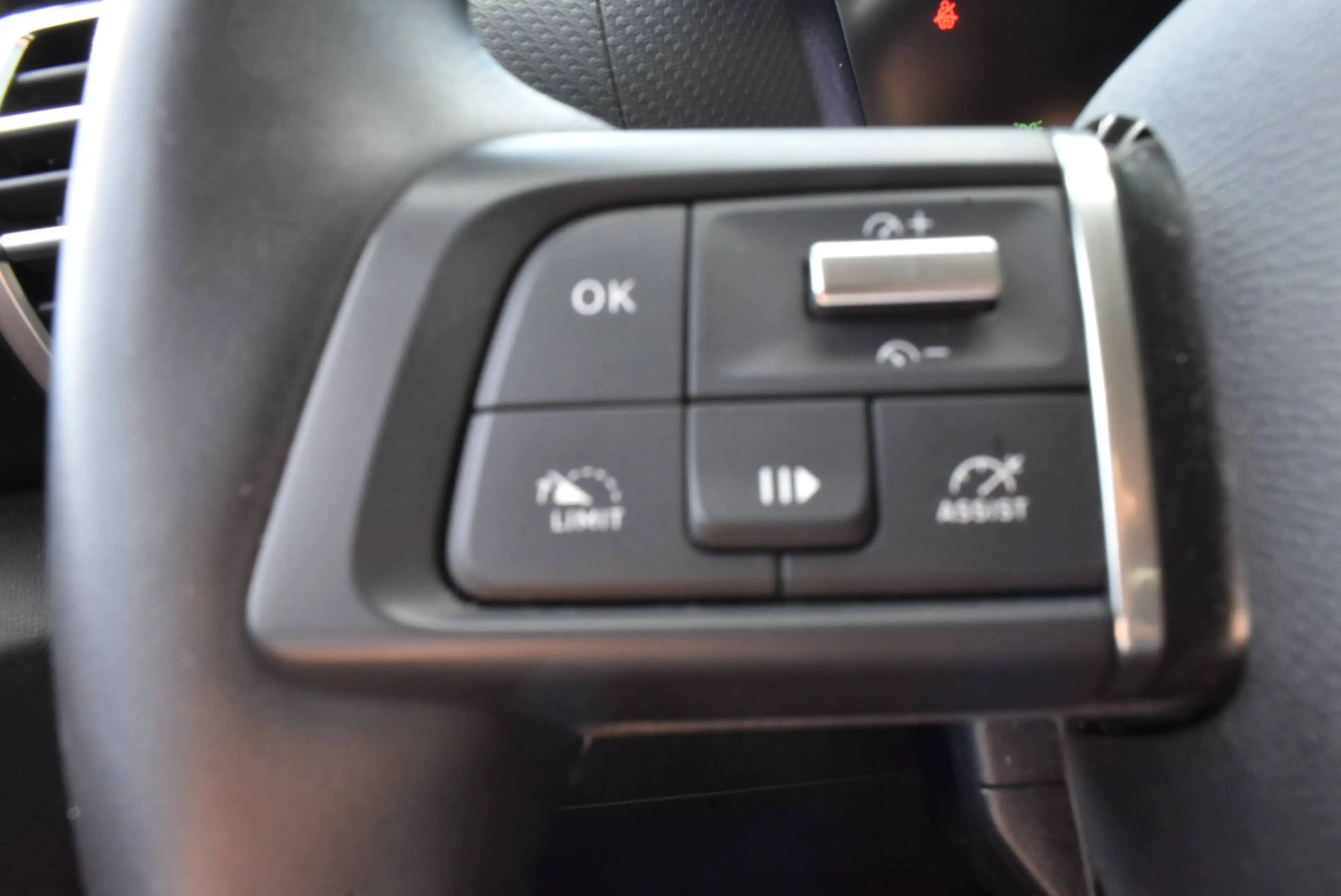 Citroen C4 1.2i  Shine Pack Airco/Full Led/CarPlay***12M GARANTIE*** — photo 14