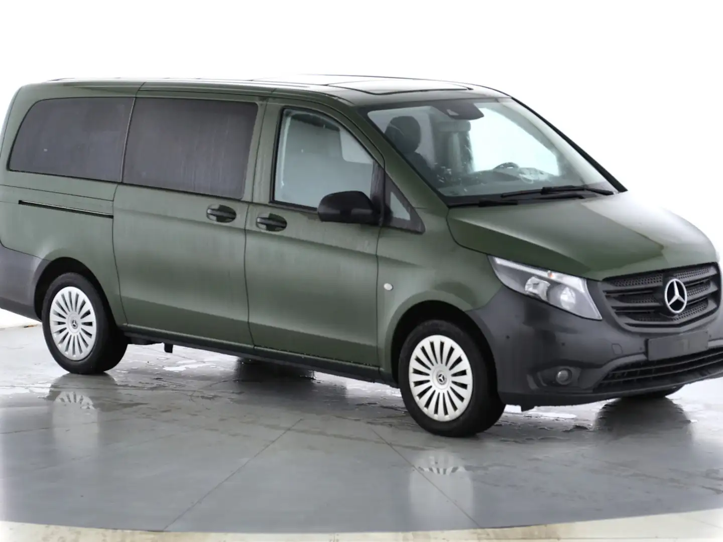 Mercedes-Benz Vito 114 TourerPro,Allrad,Automatik,Standheizung Grün - 2