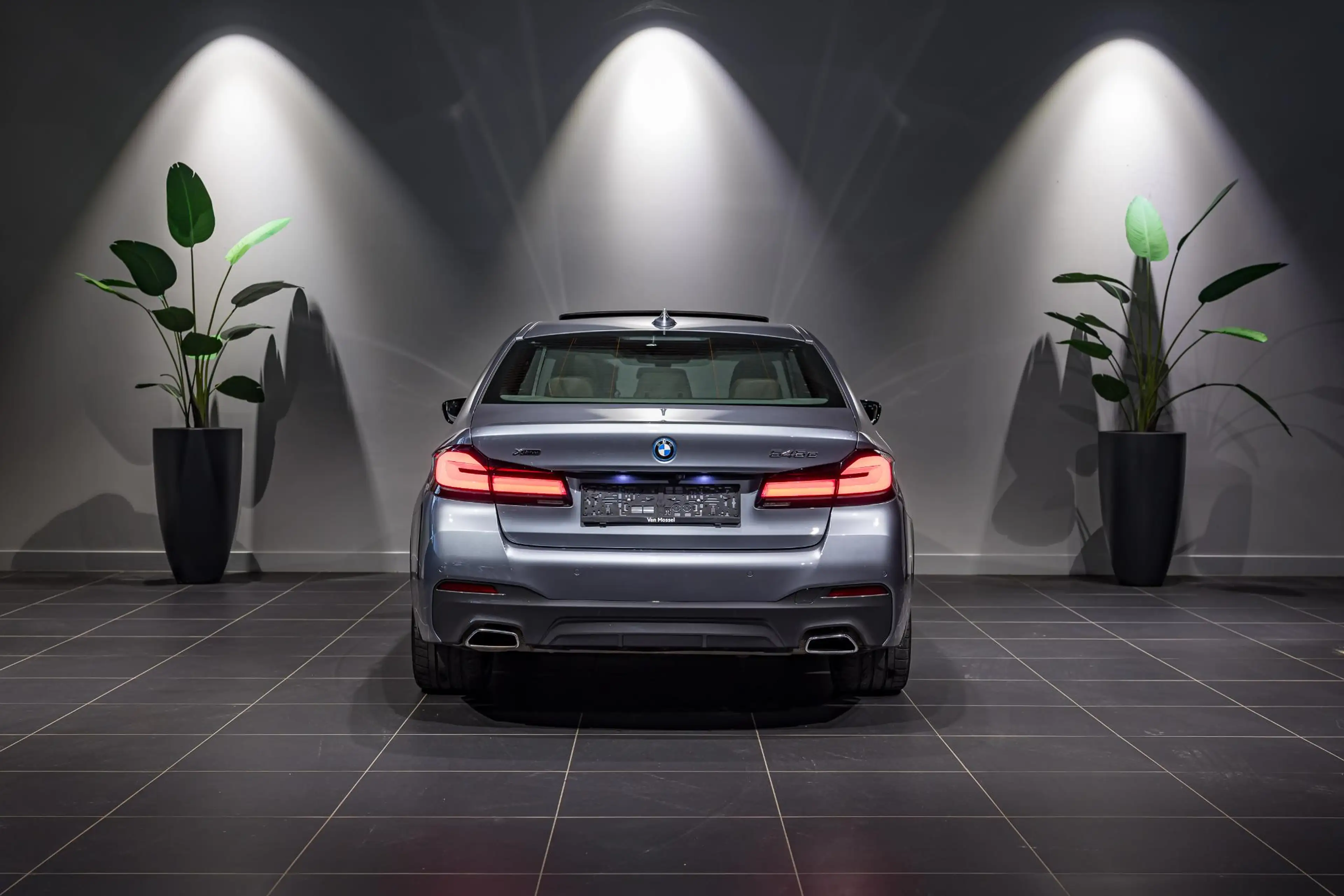 BMW 545 5 Reeks Berline 545e xDrive M SPORT | LASERLIGHT | — photo 5