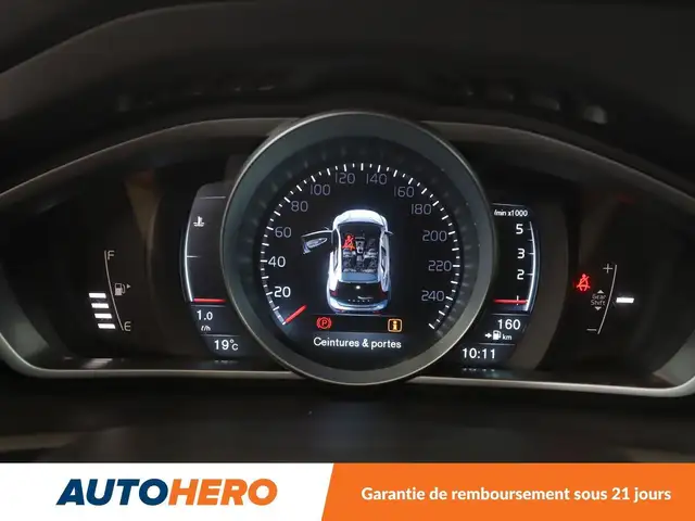 Volvo V40 view 20