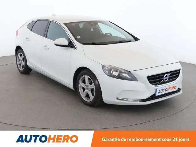 Volvo V40 view 8