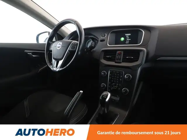 Volvo V40 view 13