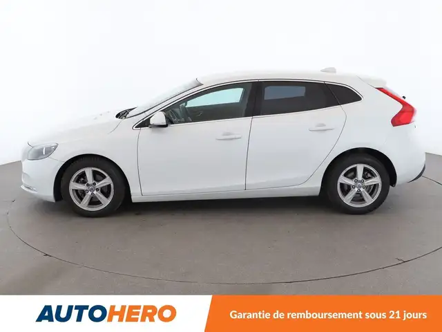 Volvo V40 view 3