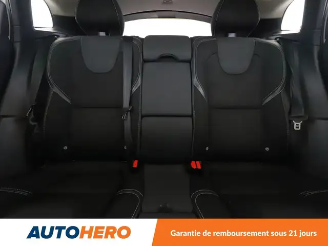 Volvo V40 view 15