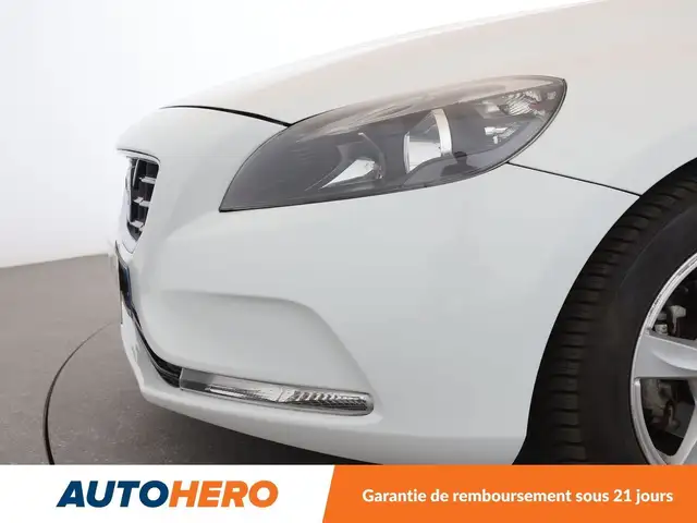 Volvo V40 view 26